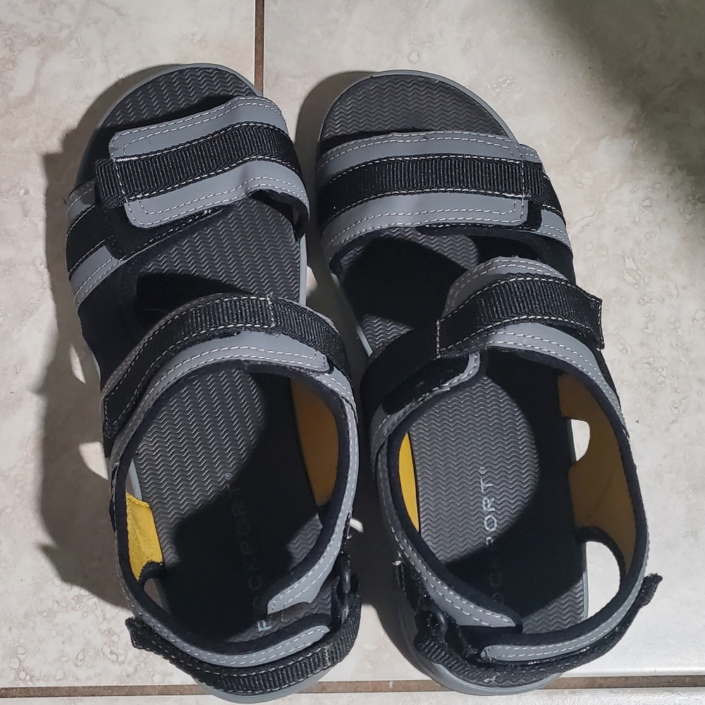 NWOT Men's ROCKPORT  LUCKY BAY SPORT 3 STRAP SANDAL